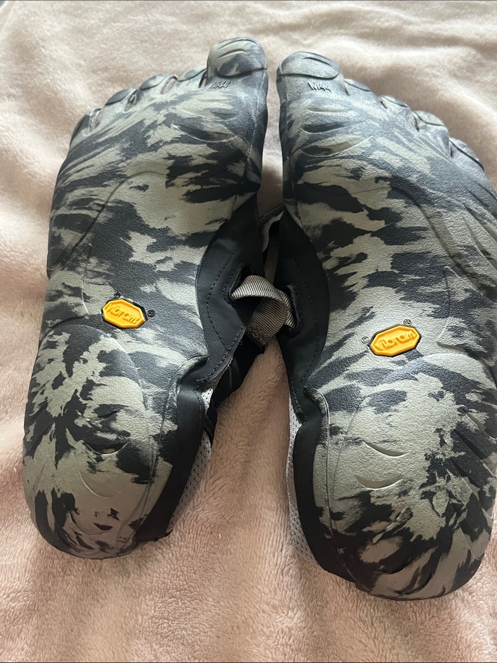 Vibram Men's FiveFingers KSO EVO Gray Black Minimalist Toe Shoes - Picture 2 of 4